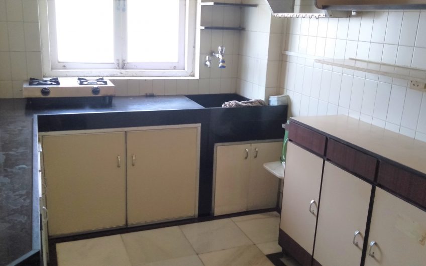 1 BHK Fully Furnished Flat In Juhu Lane For Rent